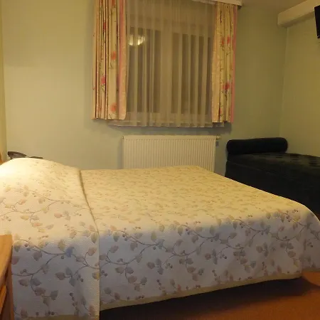 La Boheme מלון רופנהיים